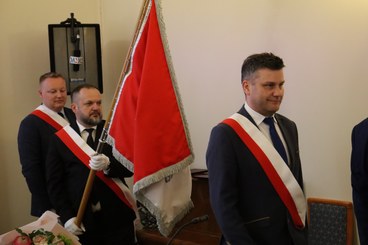 Za nami uroczysta sesja Rady Miejskiej w Wieluniu. Było wiele podziękowań za wspólną pracę na rzecz samorządu